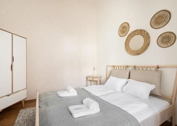 Goldenfeet Apartment