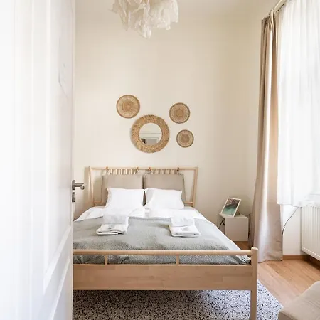 Goldenfeet * Будапешт